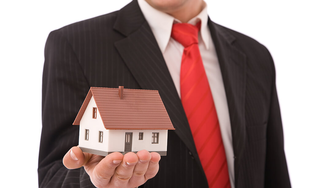 Real Estate for Sale positioned in Surprise Tamarine Mullenaux at